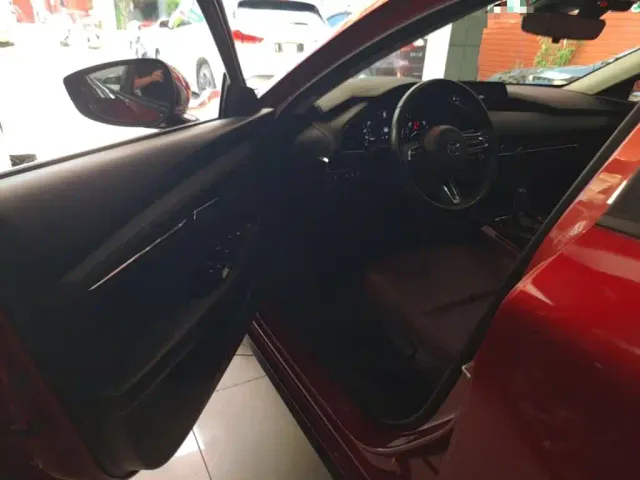 Mazda Axela — Фото автомобиля 15