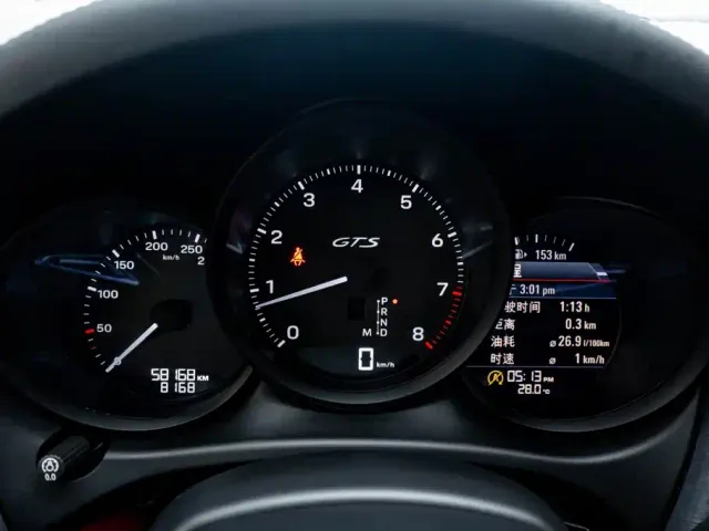 Porsche Macan — Фото автомобиля 13