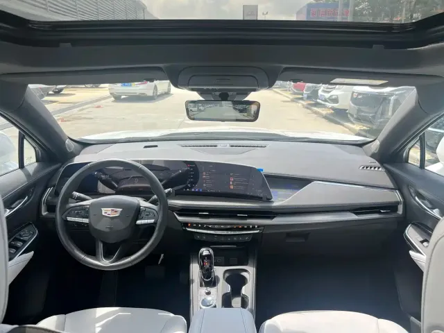 Cadillac XT4 — Фото автомобиля 7