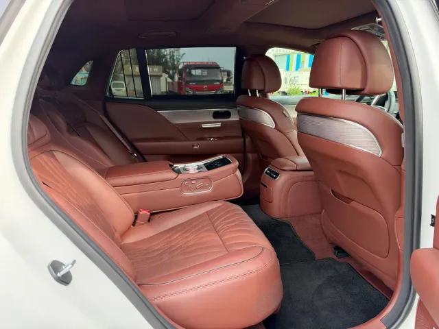 Genesis G90 — Фото автомобиля 16