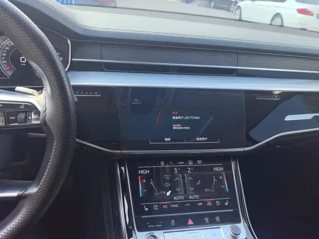 Audi A8 — Фото автомобиля 13