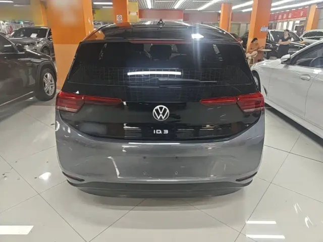 Volkswagen ID.3 — Фото автомобиля 5