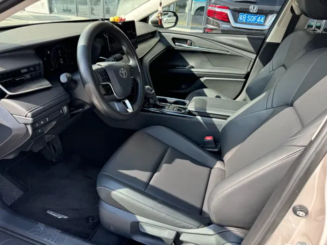 Toyota Camry — Фото автомобиля 6