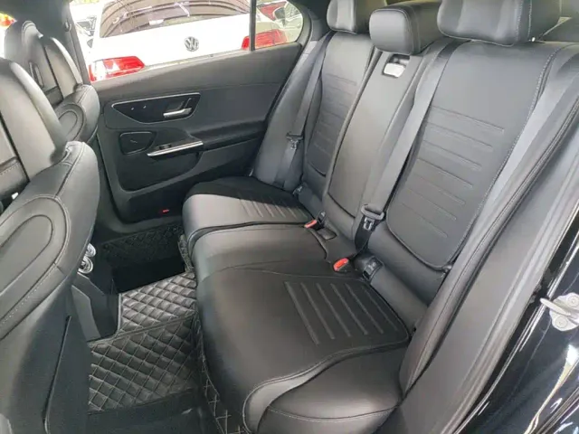 Mercedes-Benz C-Class — Фото автомобиля 16