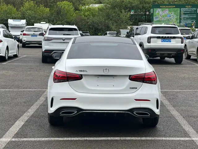 Mercedes-Benz A-Class — Фото автомобиля 5