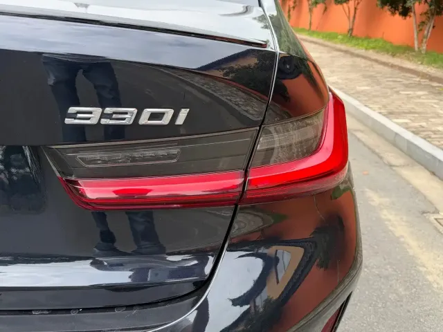 BMW 3 Series — Фото автомобиля 18