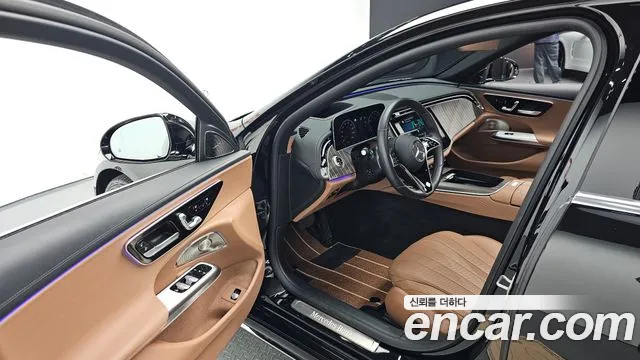 Mercedes-Benz E-Class — Фото автомобиля 10