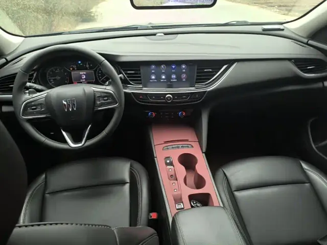 Buick Regal — Фото автомобиля 9