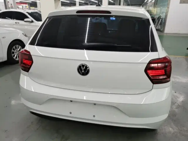 Volkswagen Polo — Фото автомобиля 5