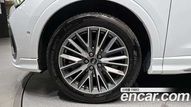 Audi Q3 35 TDI quattro Premium — Фото автомобиля 5