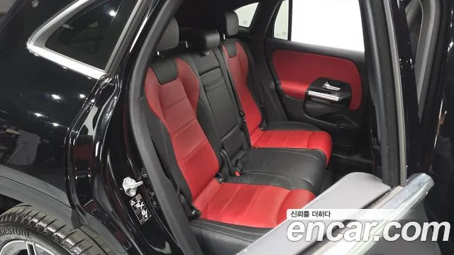 Mercedes-Benz GLA-Class H247 — Фото автомобиля 11