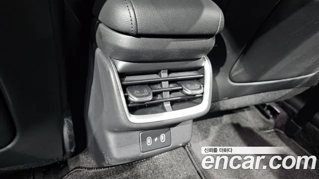 Hyundai Grandeur Grandeur (GN7) 2.5 Бензин 2WD — Фото автомобиля 7