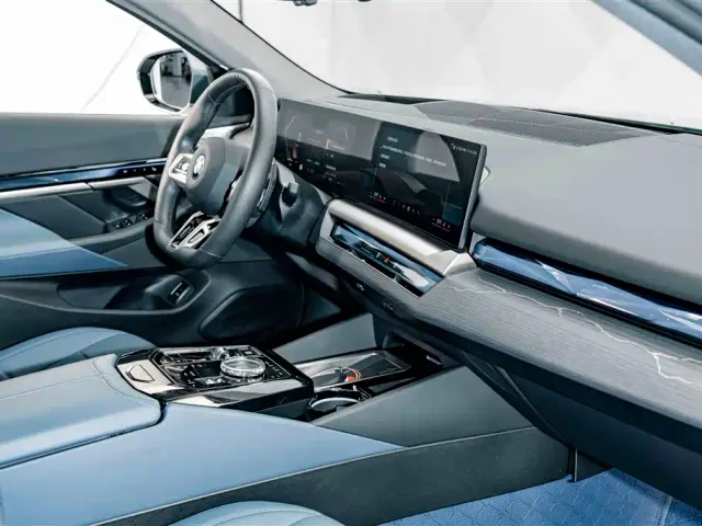 BMW 5 Series — Фото автомобиля 20