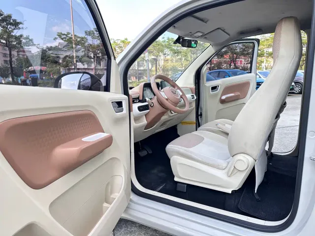 Wuling Hongguang Mini EV — Фото автомобиля 9