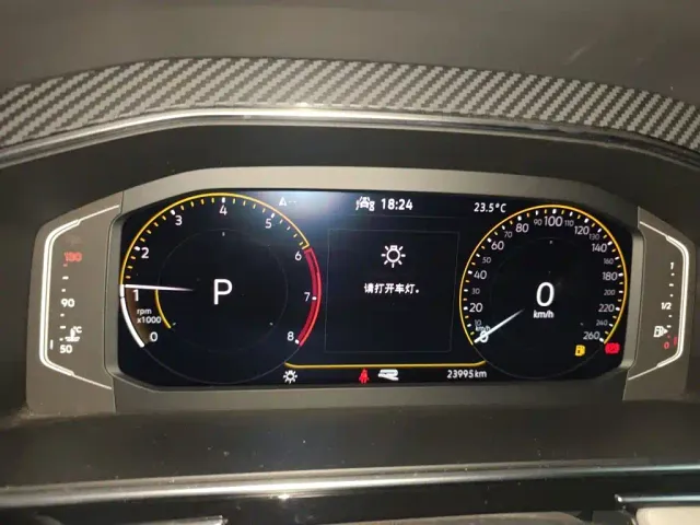 Volkswagen Tiguan L — Фото автомобиля 12