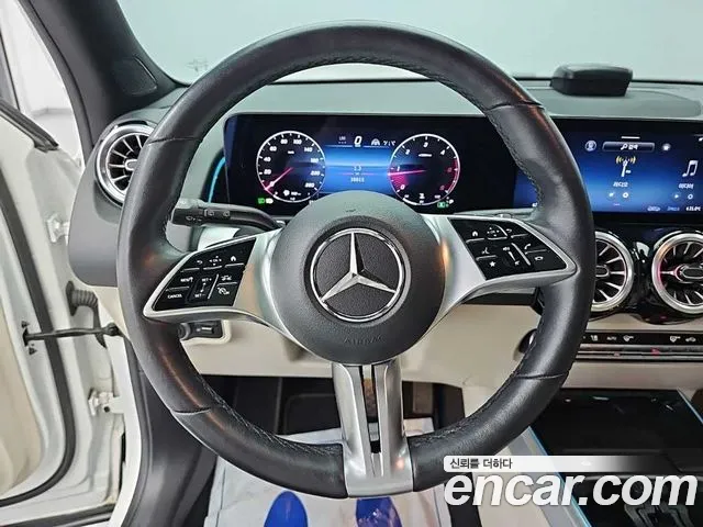 Mercedes-Benz GLB-Class — Фото автомобиля 9