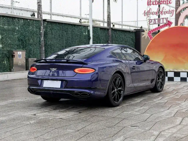 Bentley Continental — Фото автомобиля 4