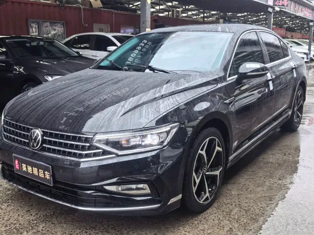 Фотография автомобиля — Volkswagen Magotan