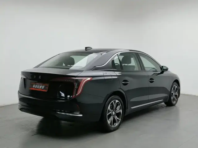 Hongqi E-QM5 — Фото автомобиля 2
