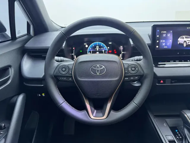 Toyota Corolla Cross — Фото автомобиля 10