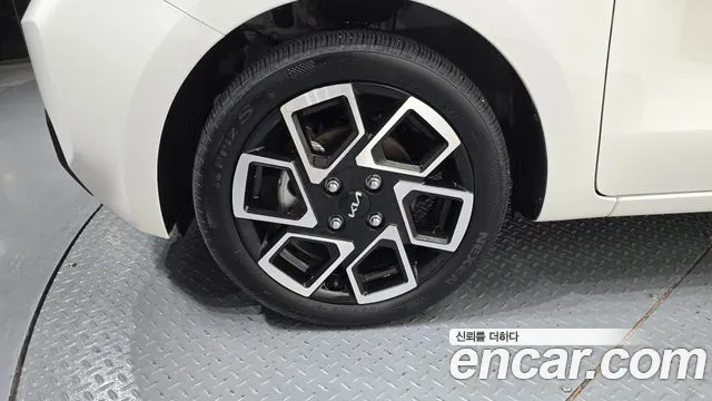 Kia RAY Новый Kia Ray Signature — Фото автомобиля 5