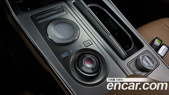 Genesis GV80 — Фото автомобиля 12