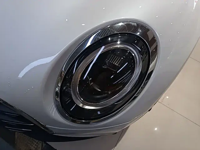 MINI Clubman — Фото автомобиля 23