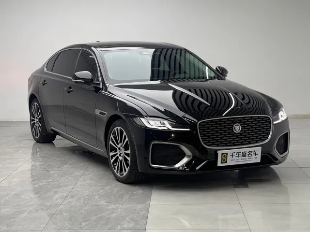 Jaguar XFL — Фото автомобиля 3