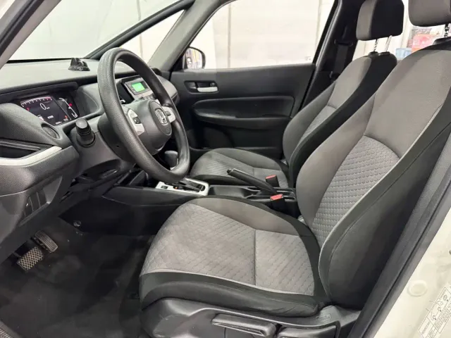 Honda Fit — Фото автомобиля 8