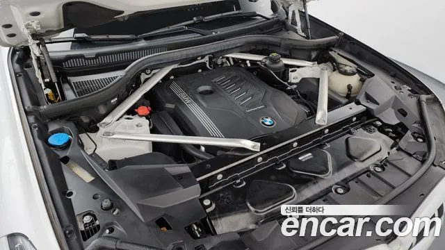 BMW X6 xDrive40i M Sport — Фото автомобиля 6