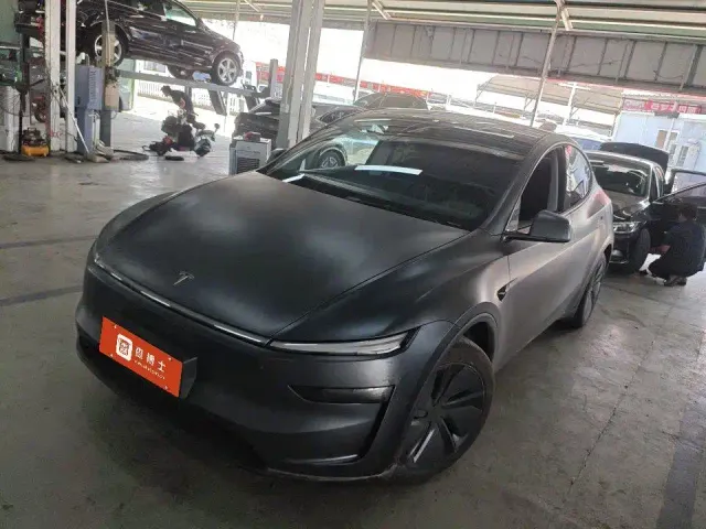 Фотография автомобиля — Tesla Model Y
