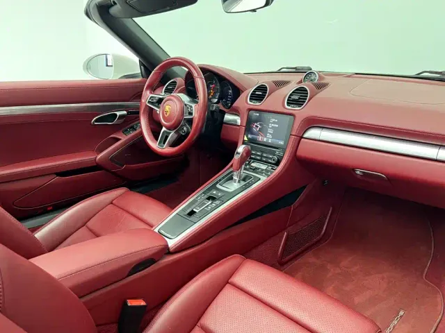 Porsche 718 — Фото автомобиля 10
