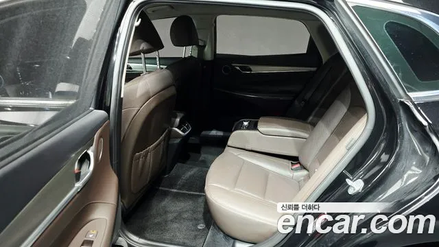 Hyundai Grandeur New — Фото автомобиля 11