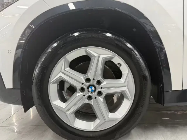 BMW X1 — Фото автомобиля 11