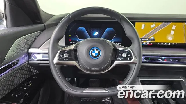 BMW i7 G70 — Фото автомобиля 19
