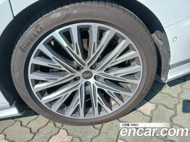 Audi A8 55 TFSI quattro Premium LWB — Фото автомобиля 19