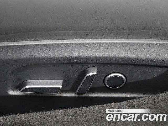 Tesla Model 3 — Фото автомобиля 11