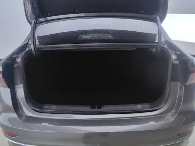 Geely Emgrand — Фото автомобиля 4