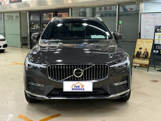 Volvo XC60 — Фото автомобиля 2
