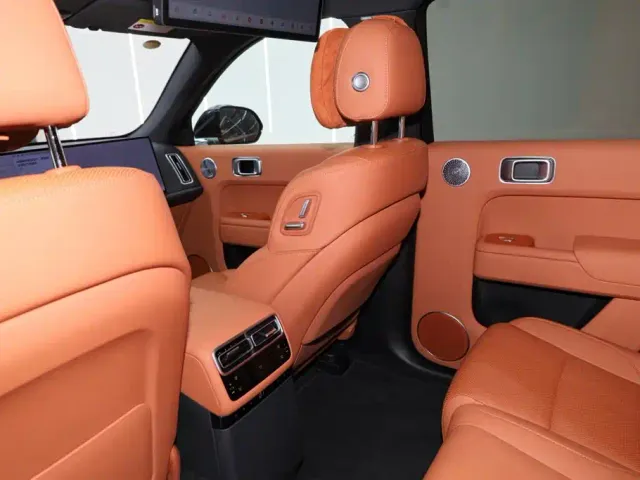 Li Auto L7 — Фото автомобиля 30