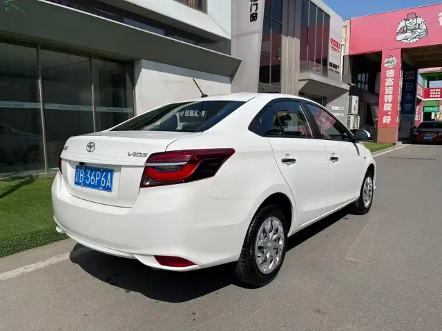 Toyota Vios — Фото автомобиля 9