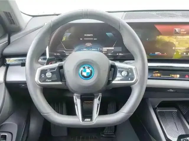 BMW i5 — Фото автомобиля 6