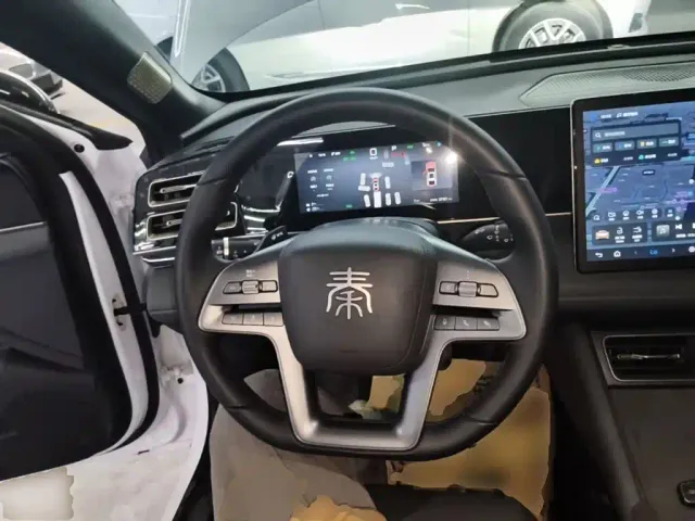 BYD Qin L — Фото автомобиля 10
