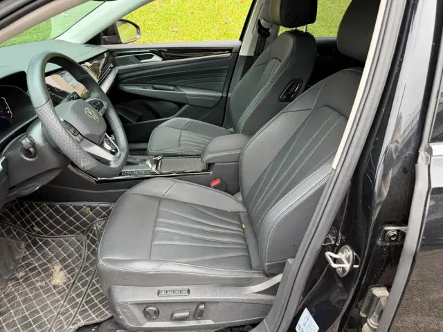 Volkswagen Passat — Фото автомобиля 8