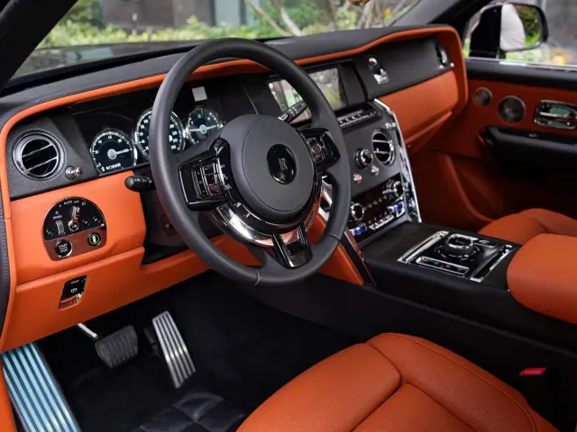 Rolls-Royce Cullinan — Фото автомобиля 10
