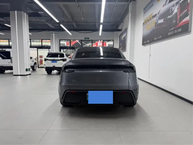 Tesla Model Y — Фото автомобиля 15