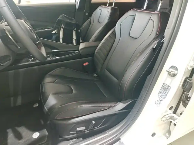 Hyundai Elantra — Фото автомобиля 14