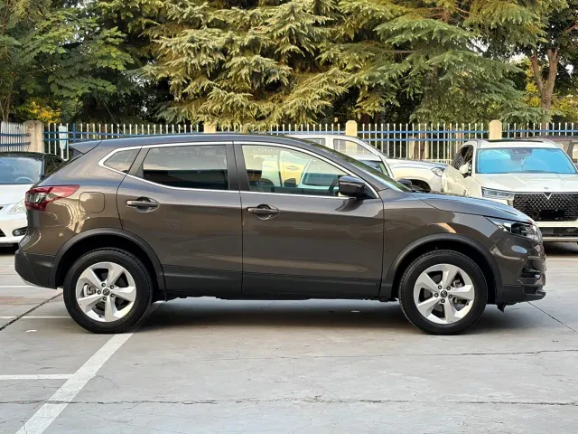 Nissan Qashqai — Фото автомобиля 16