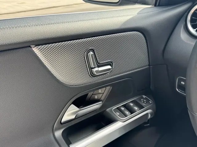 Mercedes-Benz GLB-Class — Фото автомобиля 17