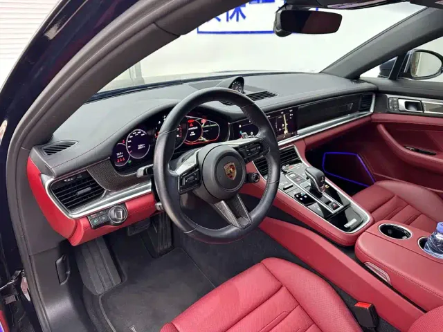 Porsche Panamera — Фото автомобиля 9
